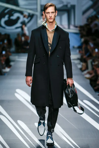 Look 7